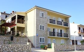 Apartments With A Parking Space Pag - 9388